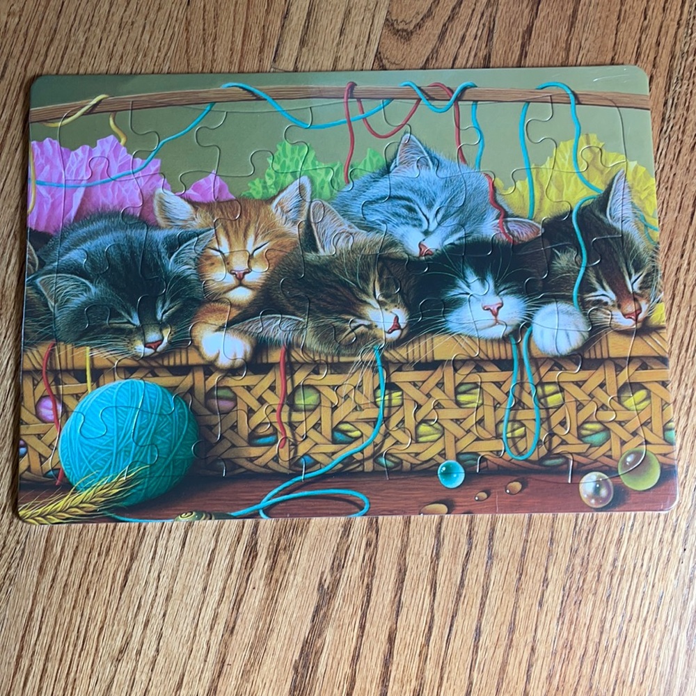 NEW Cobble Hill Kittens In A Basket Puzzle